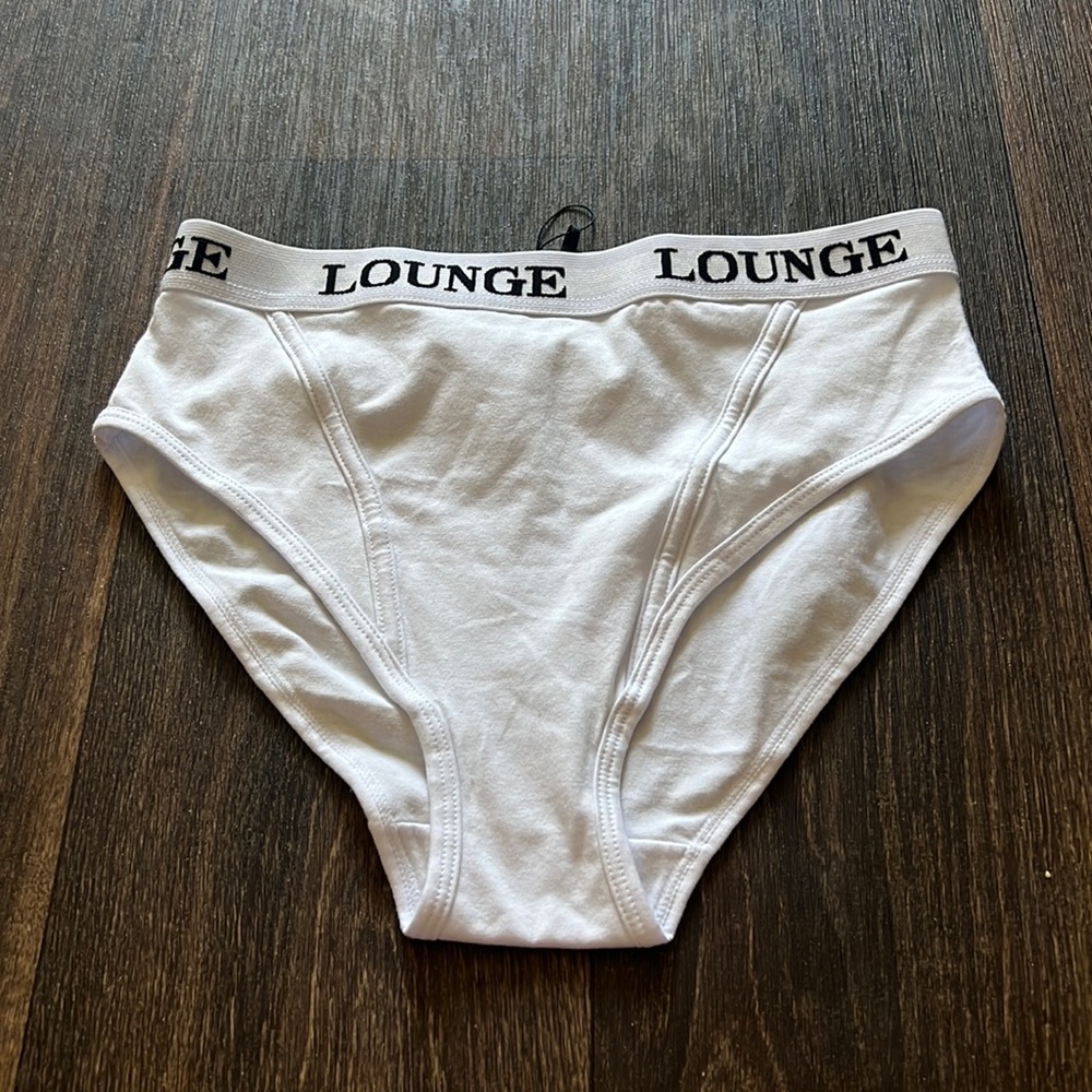 Lounge Brief